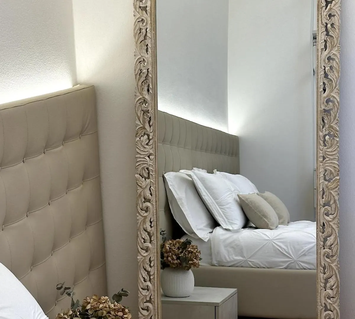 公寓 San Vicenzo di GallieraGrenier Blanc2 Elegante Mansarda公寓