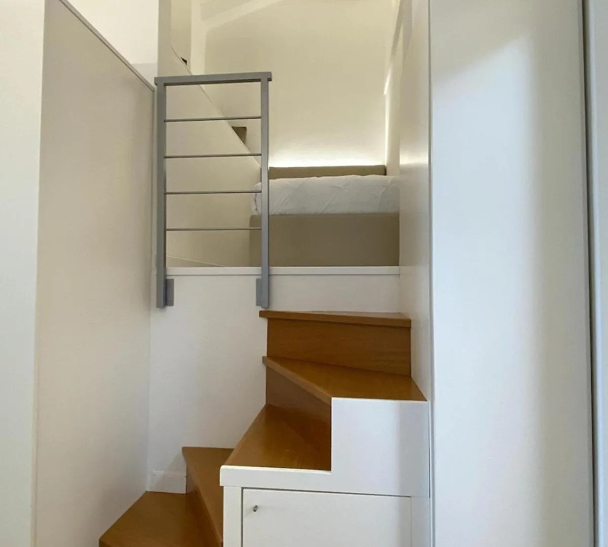 Grenier Blanc2 Elegante Mansarda Apartment San Vicenzo di Galliera