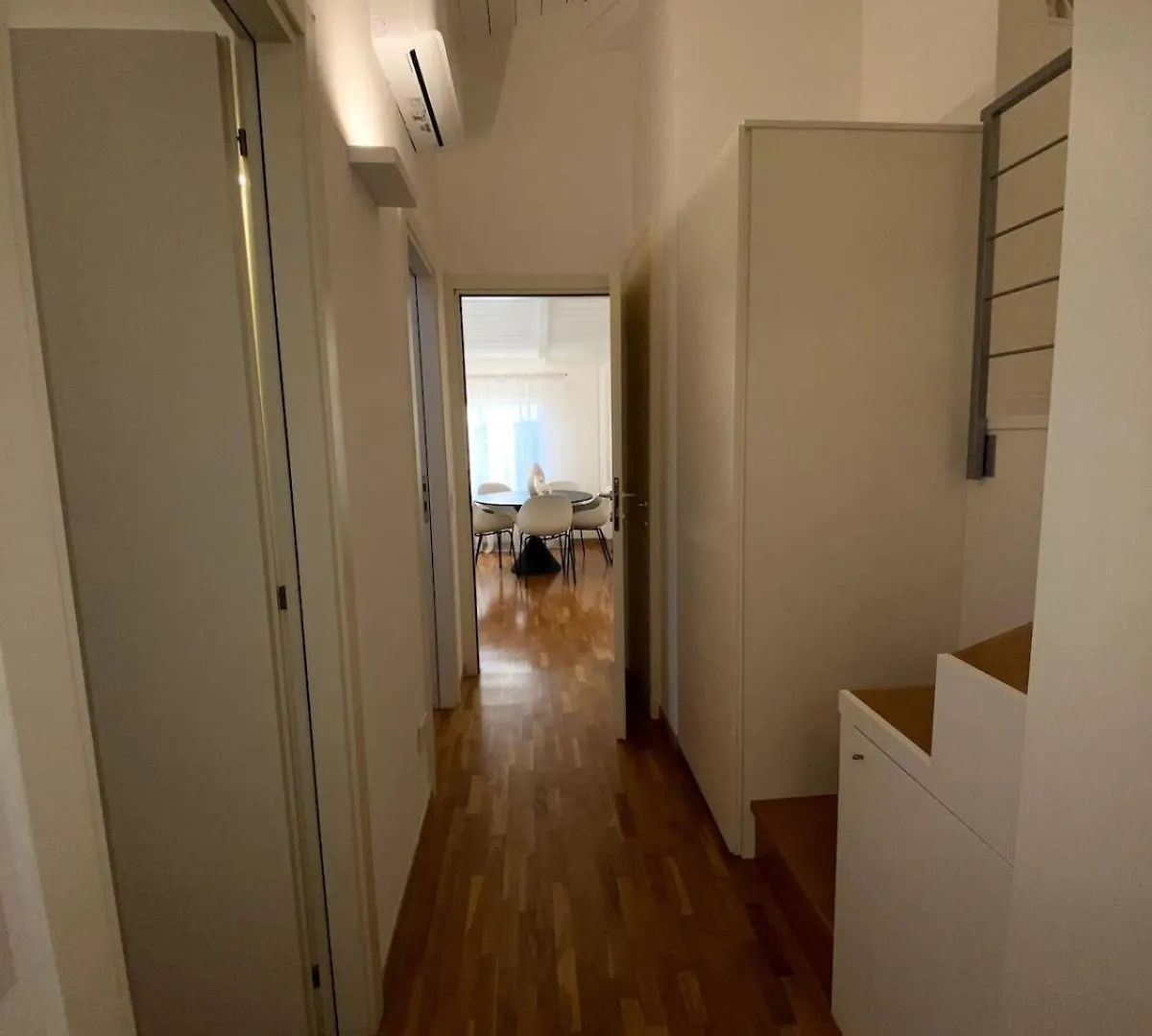 Grenier Blanc2 Elegante Mansarda Apartment San Vicenzo di Galliera 0*,  Italy